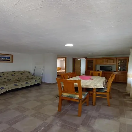Apartment With Garden